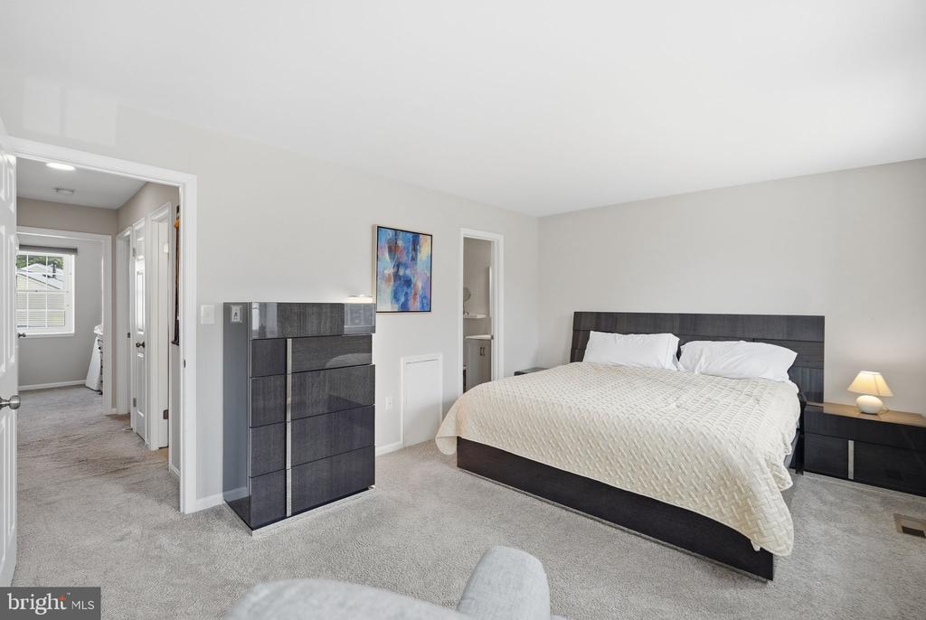 1077 COPPERSTONE COURT