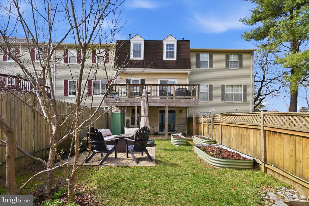 1077 COPPERSTONE COURT