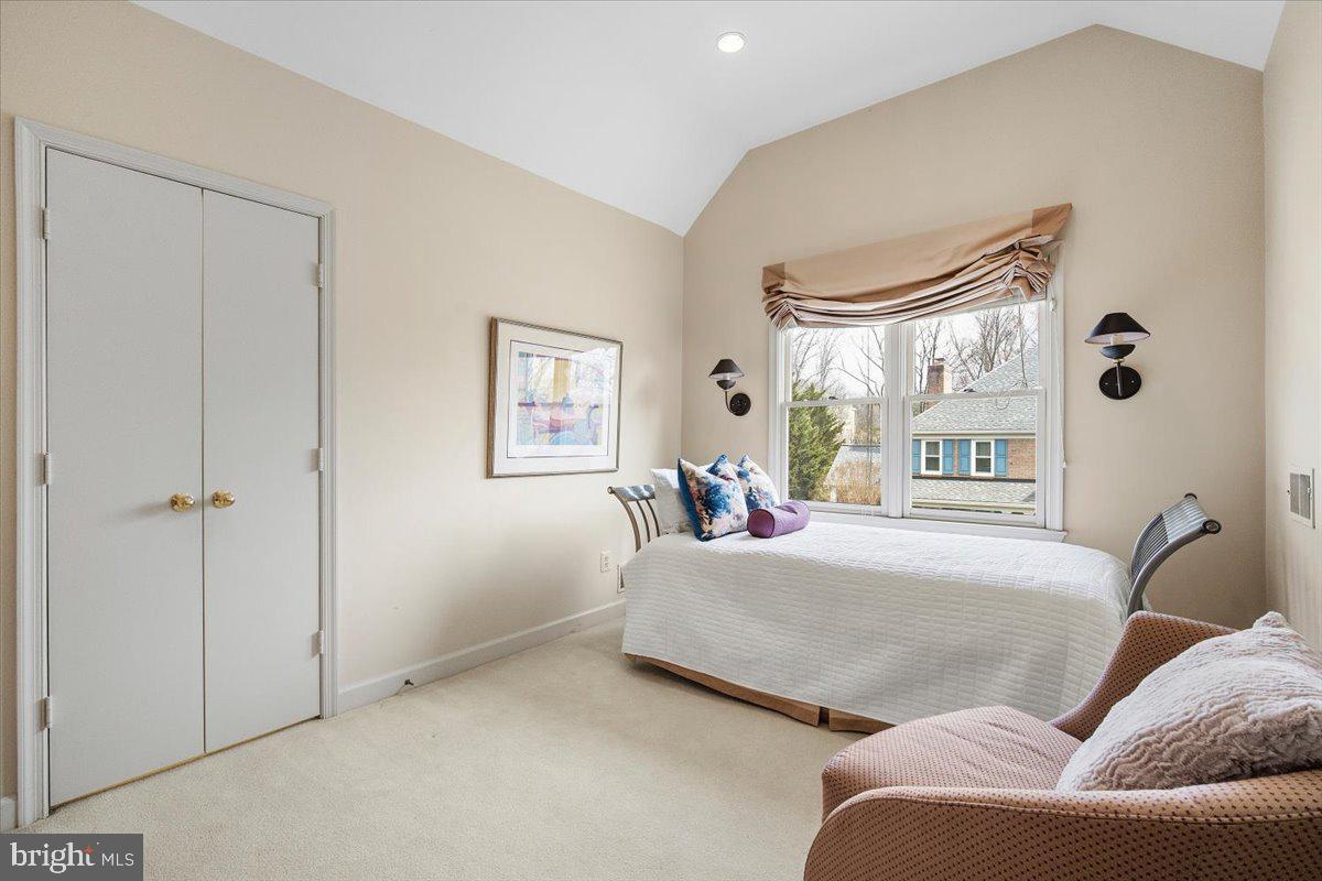 10409 DEMOCRACY LANE