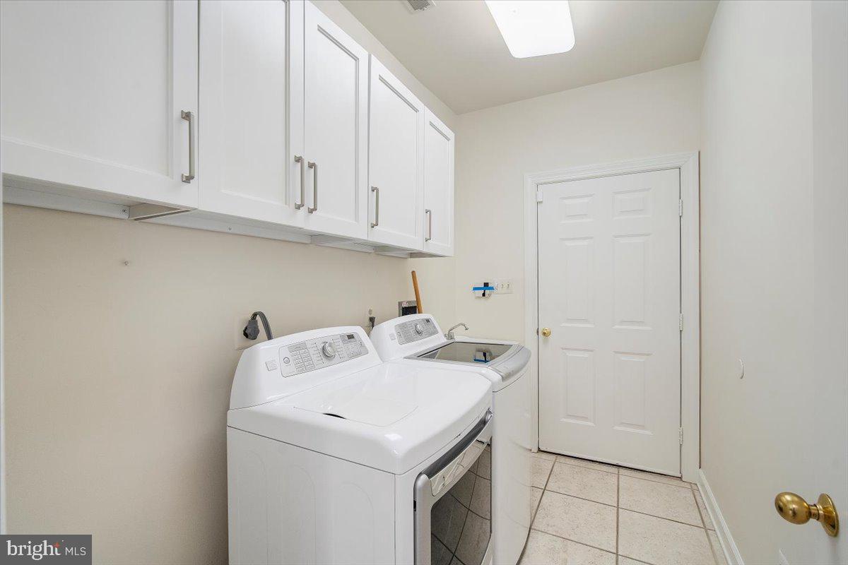 10409 DEMOCRACY LANE