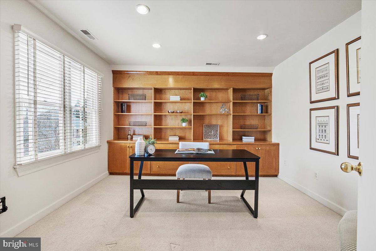 10409 DEMOCRACY LANE