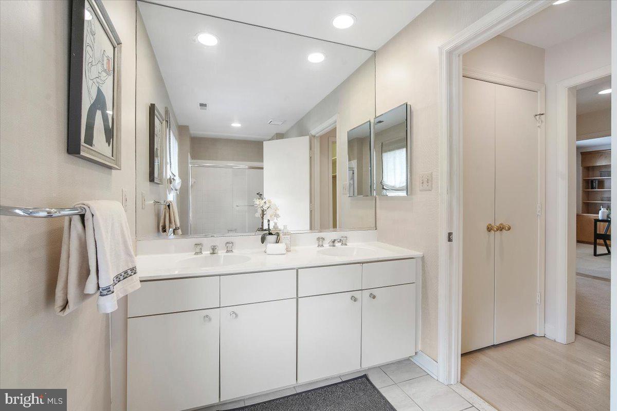 10409 DEMOCRACY LANE