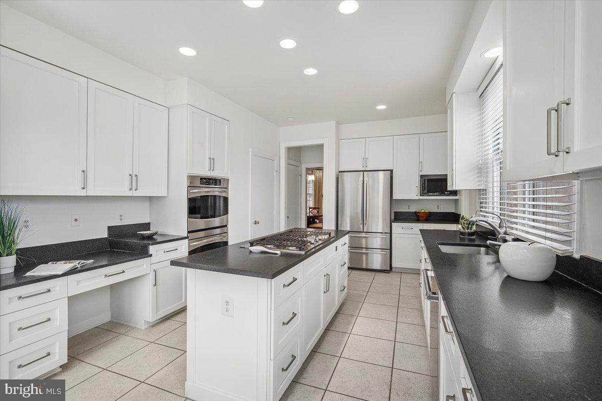 10409 DEMOCRACY LANE