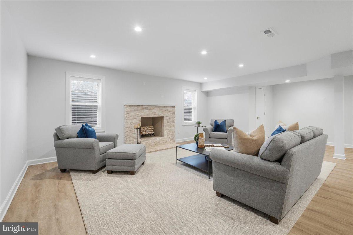 10409 DEMOCRACY LANE