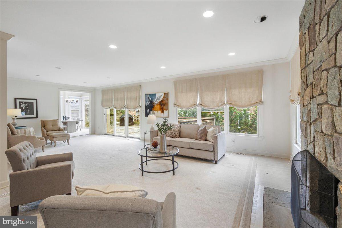 10409 DEMOCRACY LANE