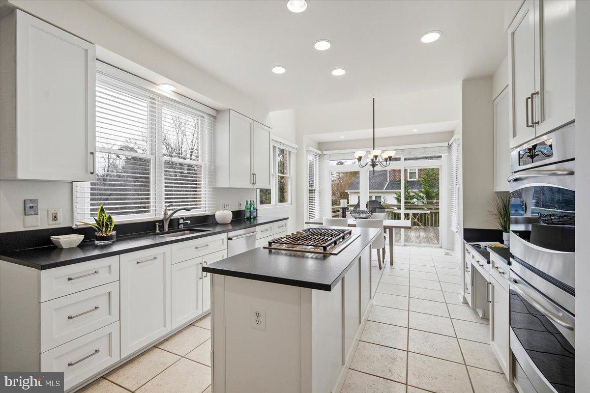 10409 DEMOCRACY LANE