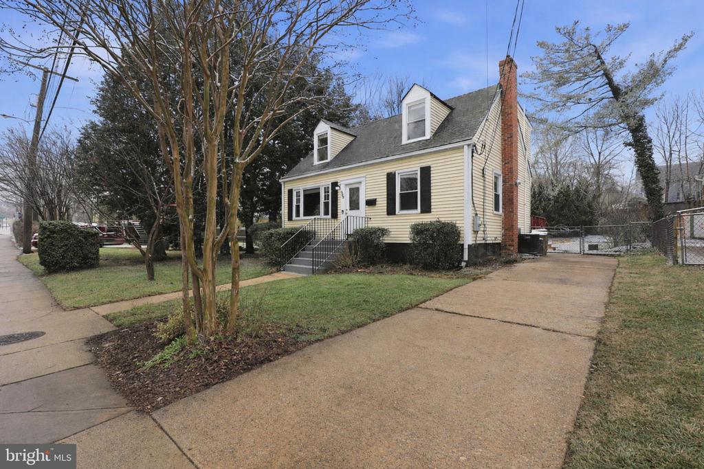 503 GRANDIN AVENUE