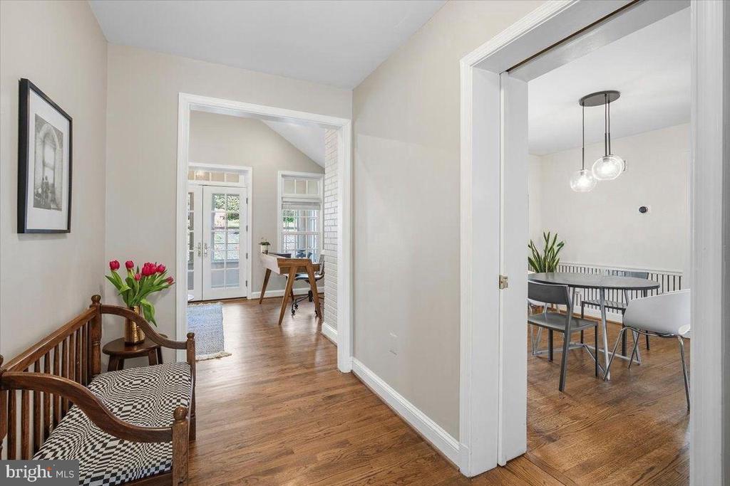 6107 CROMWELL DRIVE