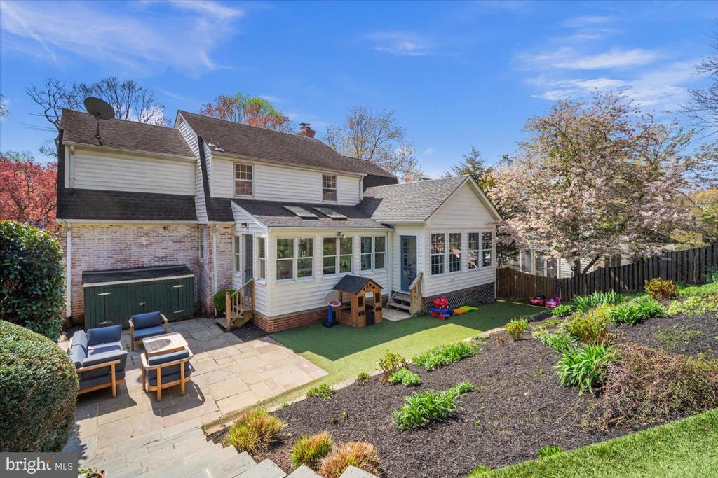 6107 CROMWELL DRIVE