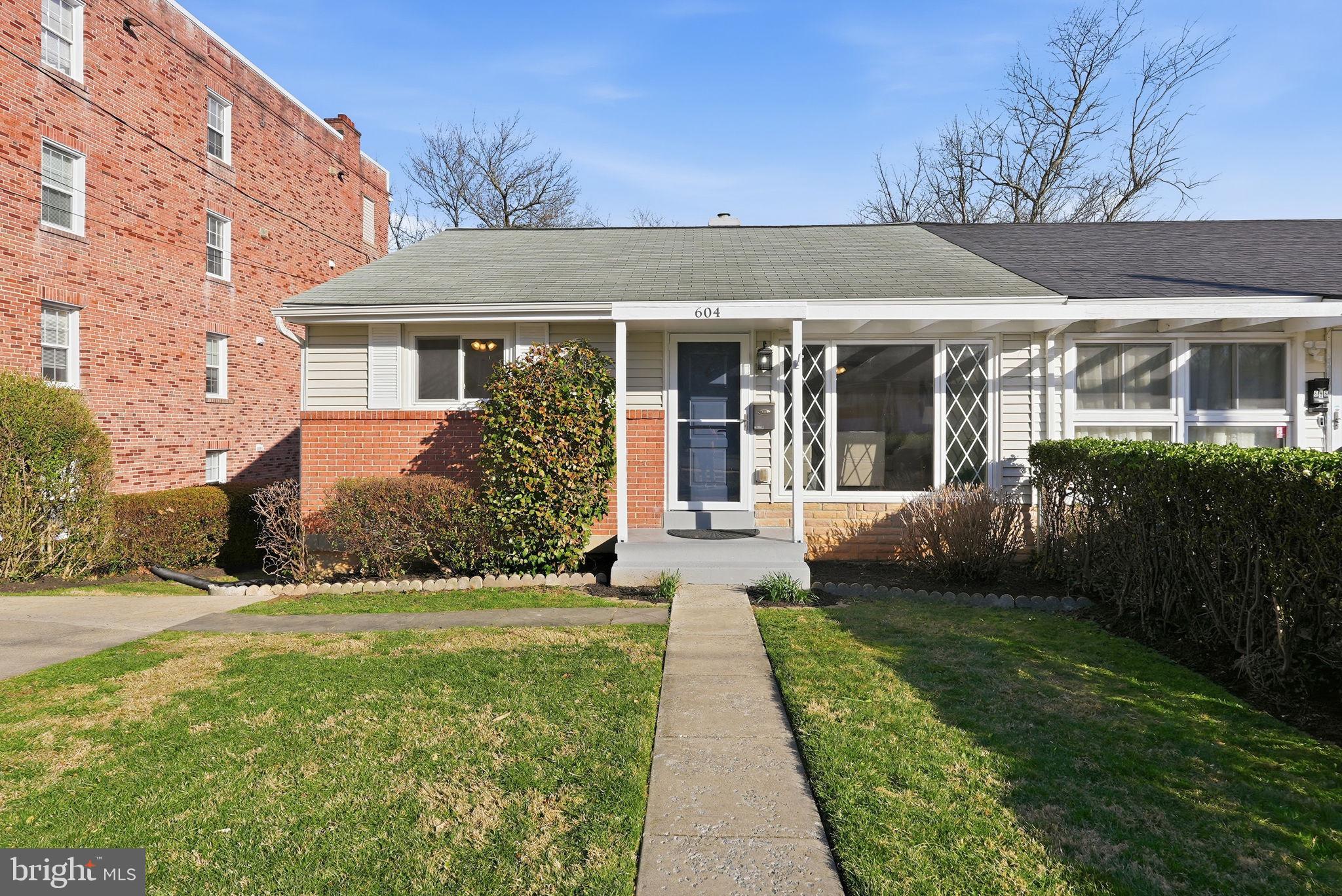 604 BLANDFORD STREET