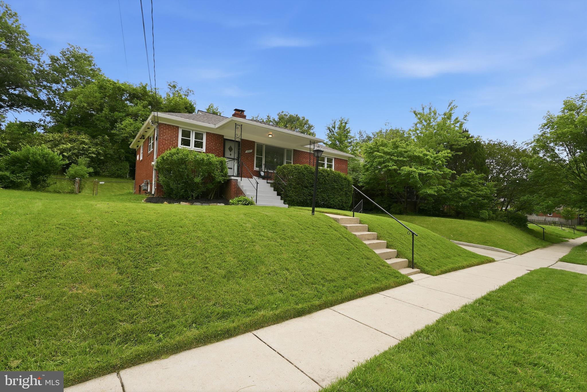 10207 BRUNSWICK AVENUE