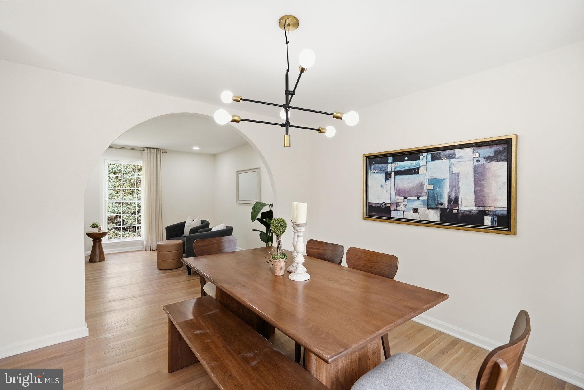 815 WOODLEY DRIVE
