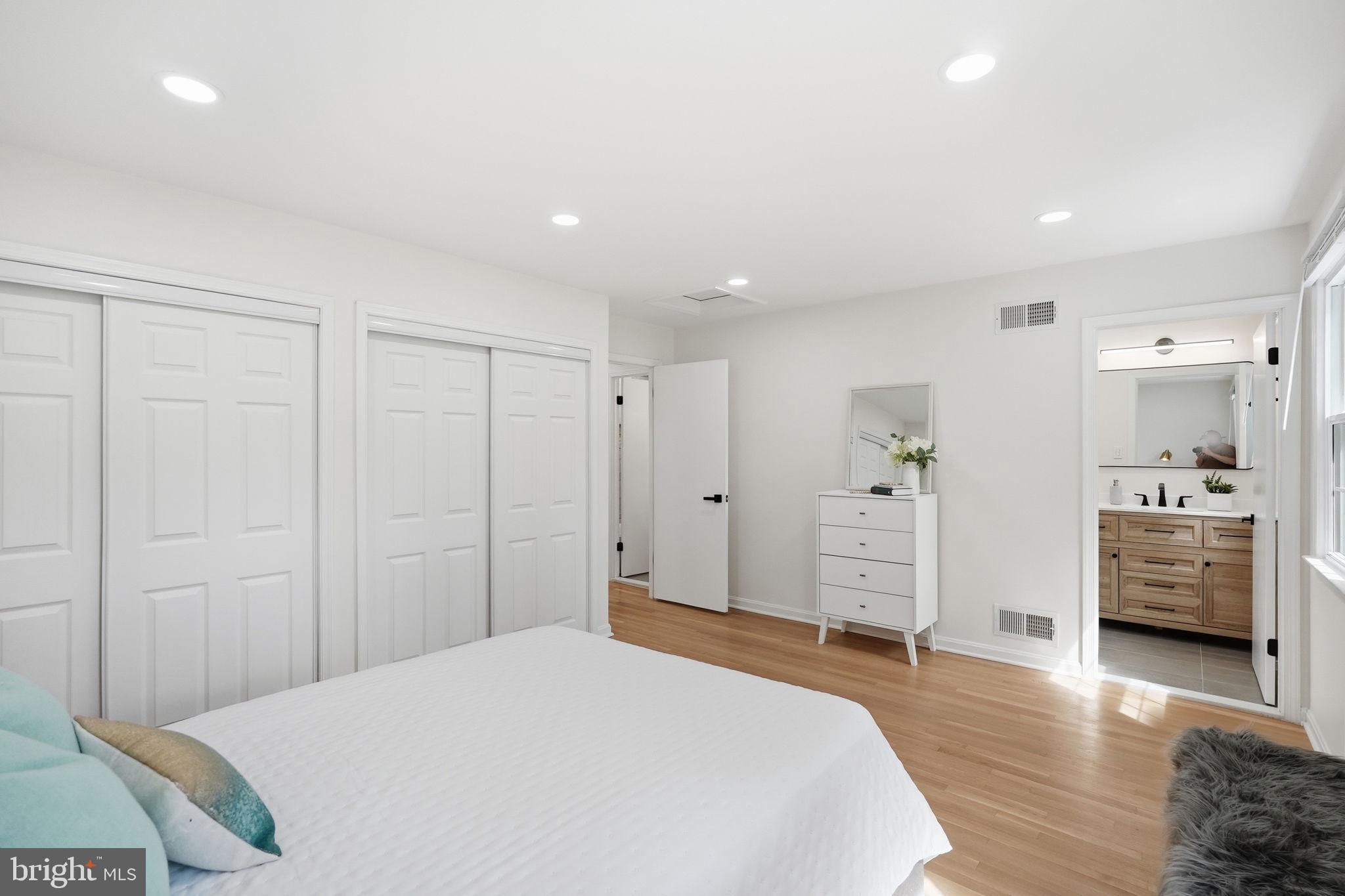 815 WOODLEY DRIVE