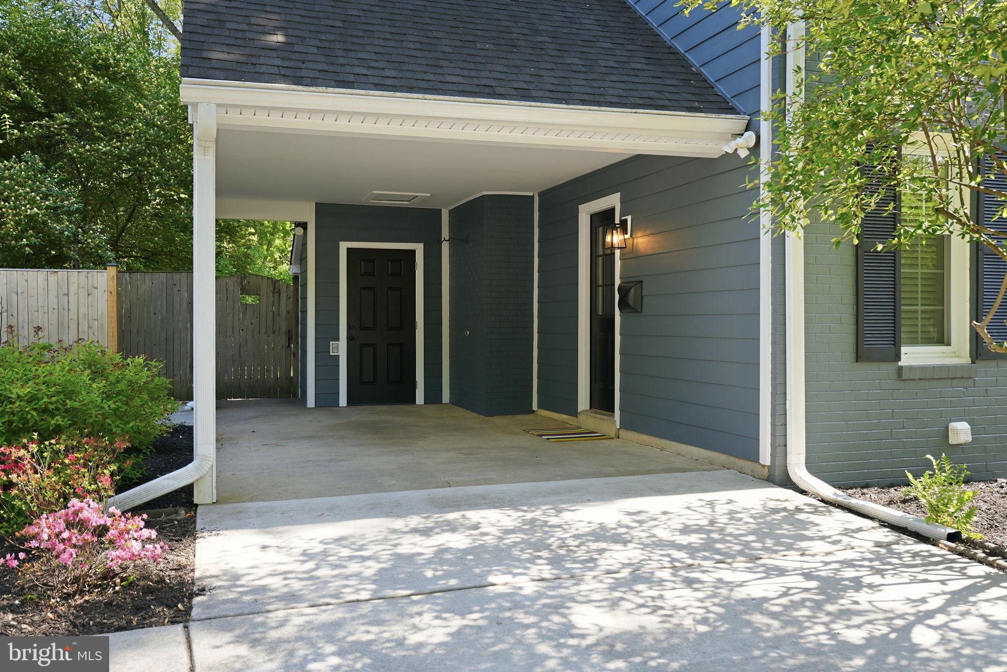 810 DUKE STREET