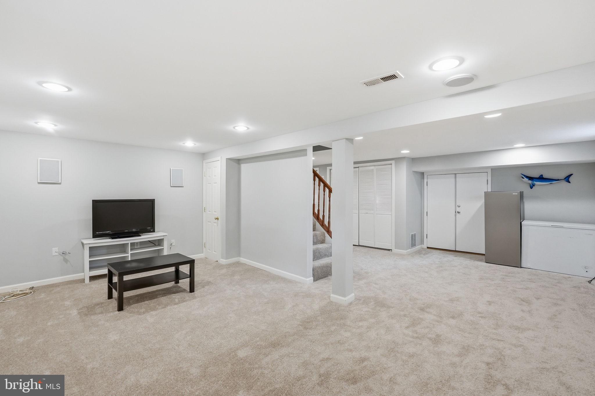 1811 EDNOR ROAD