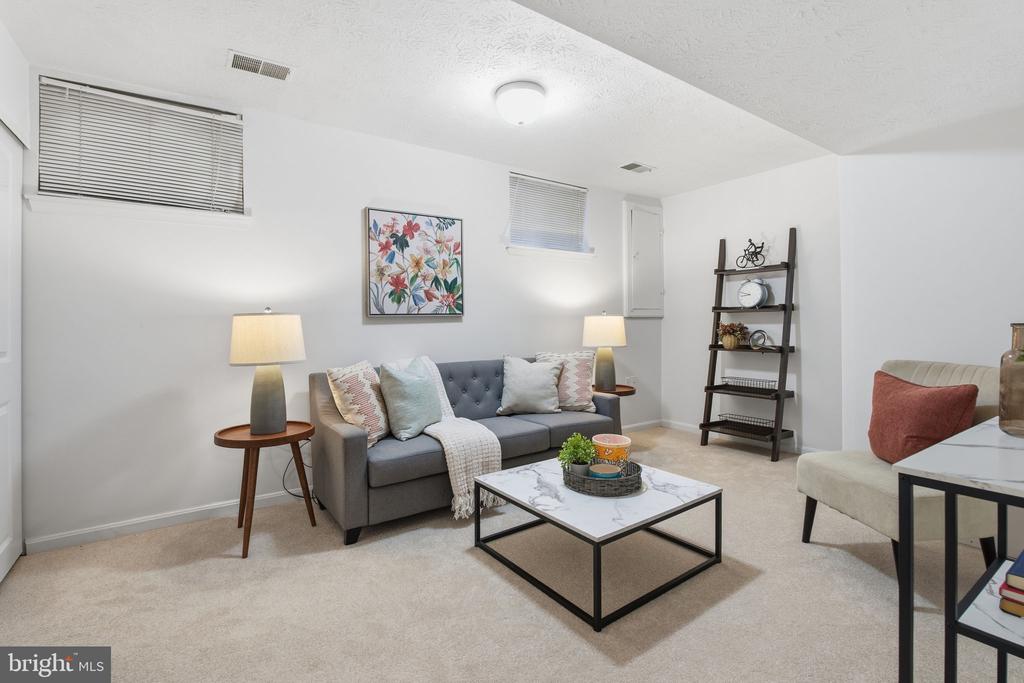 19517 WHITE SADDLE DRIVE