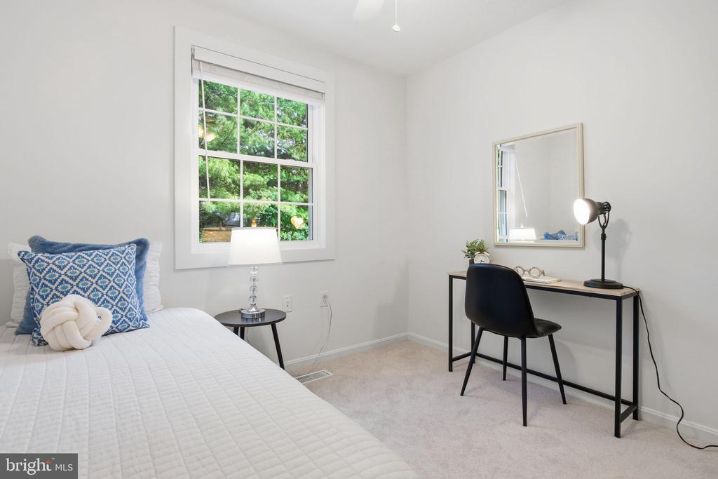 19517 WHITE SADDLE DRIVE