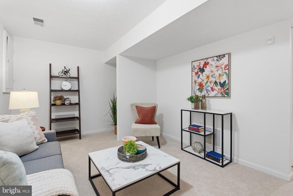 19517 WHITE SADDLE DRIVE