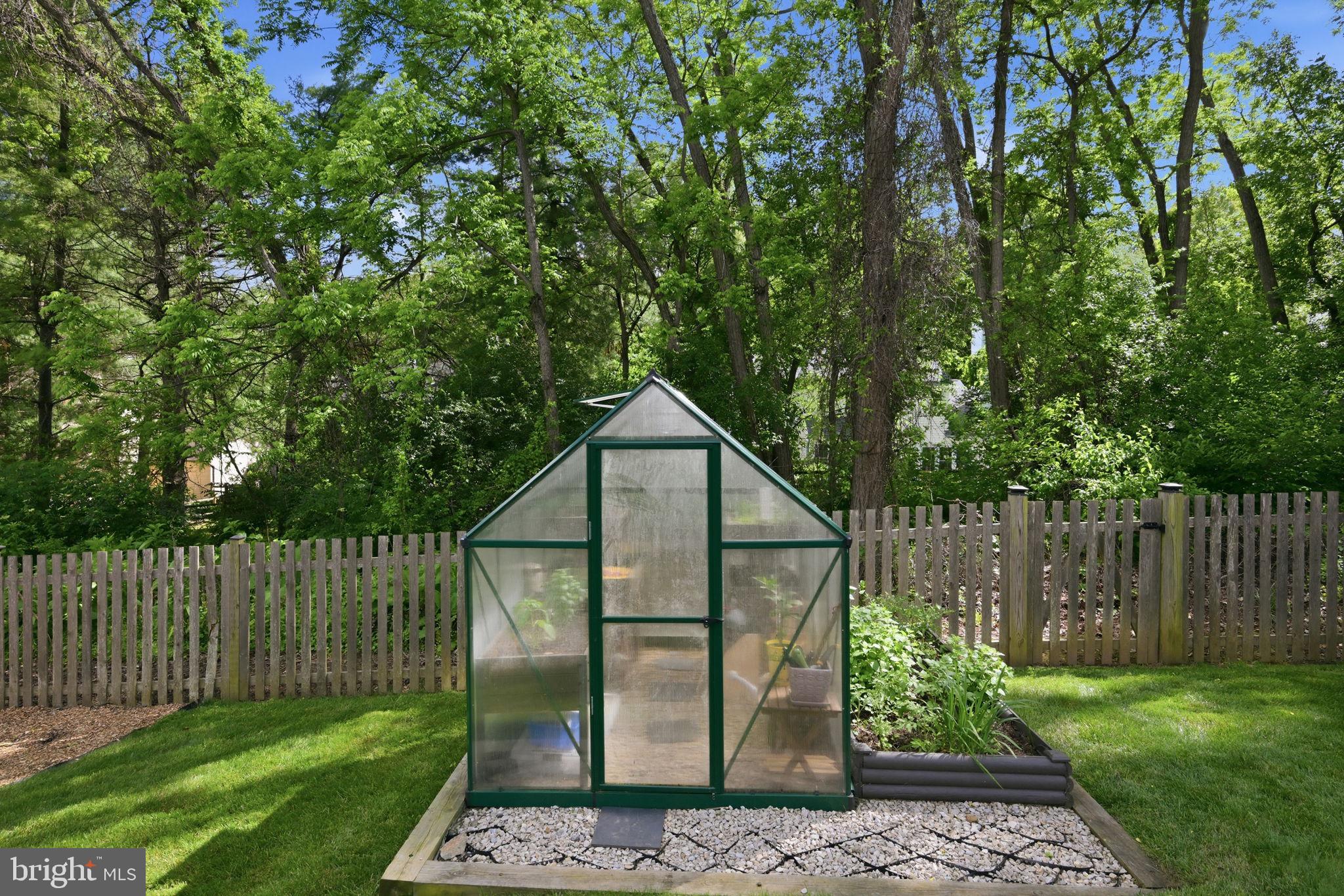 4716 HORNBEAM DRIVE