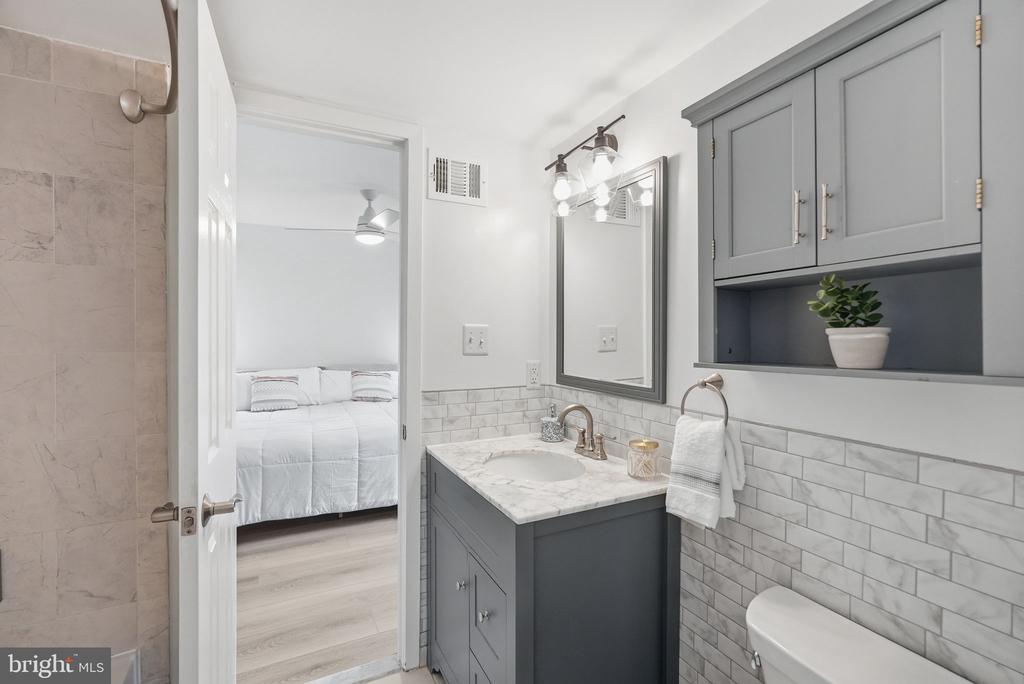 8901 BATTERY PLACE 34