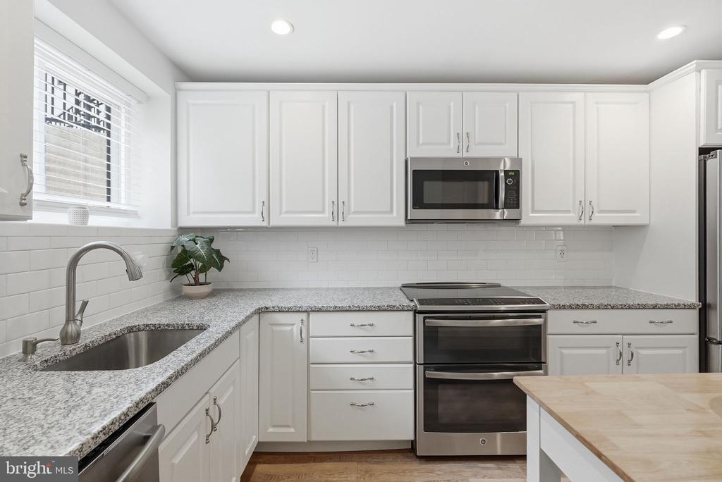 8901 BATTERY PLACE 34