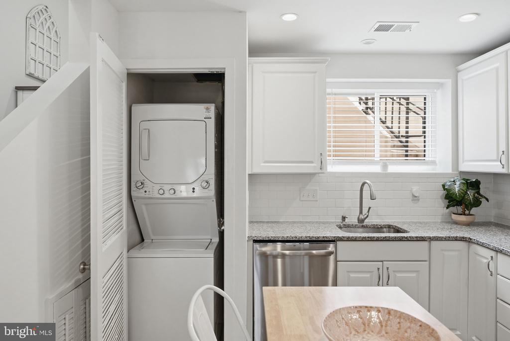 8901 BATTERY PLACE 34