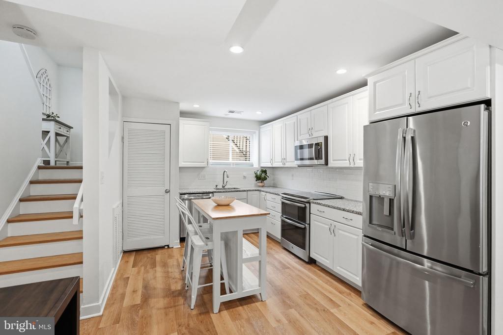 8901 BATTERY PLACE 34