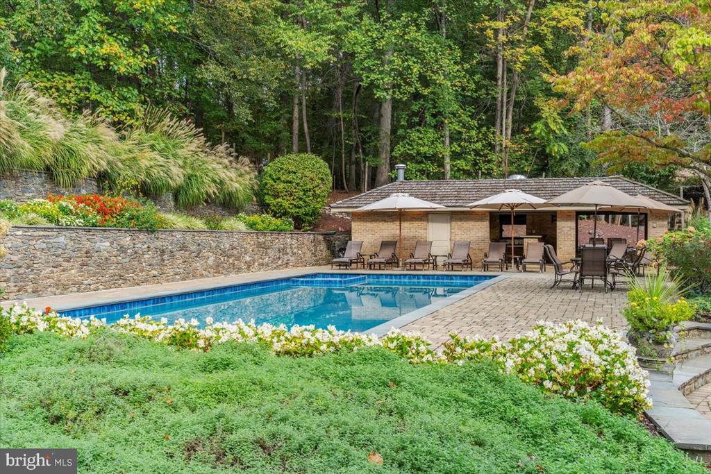 8917 HARVEST SQUARE COURT