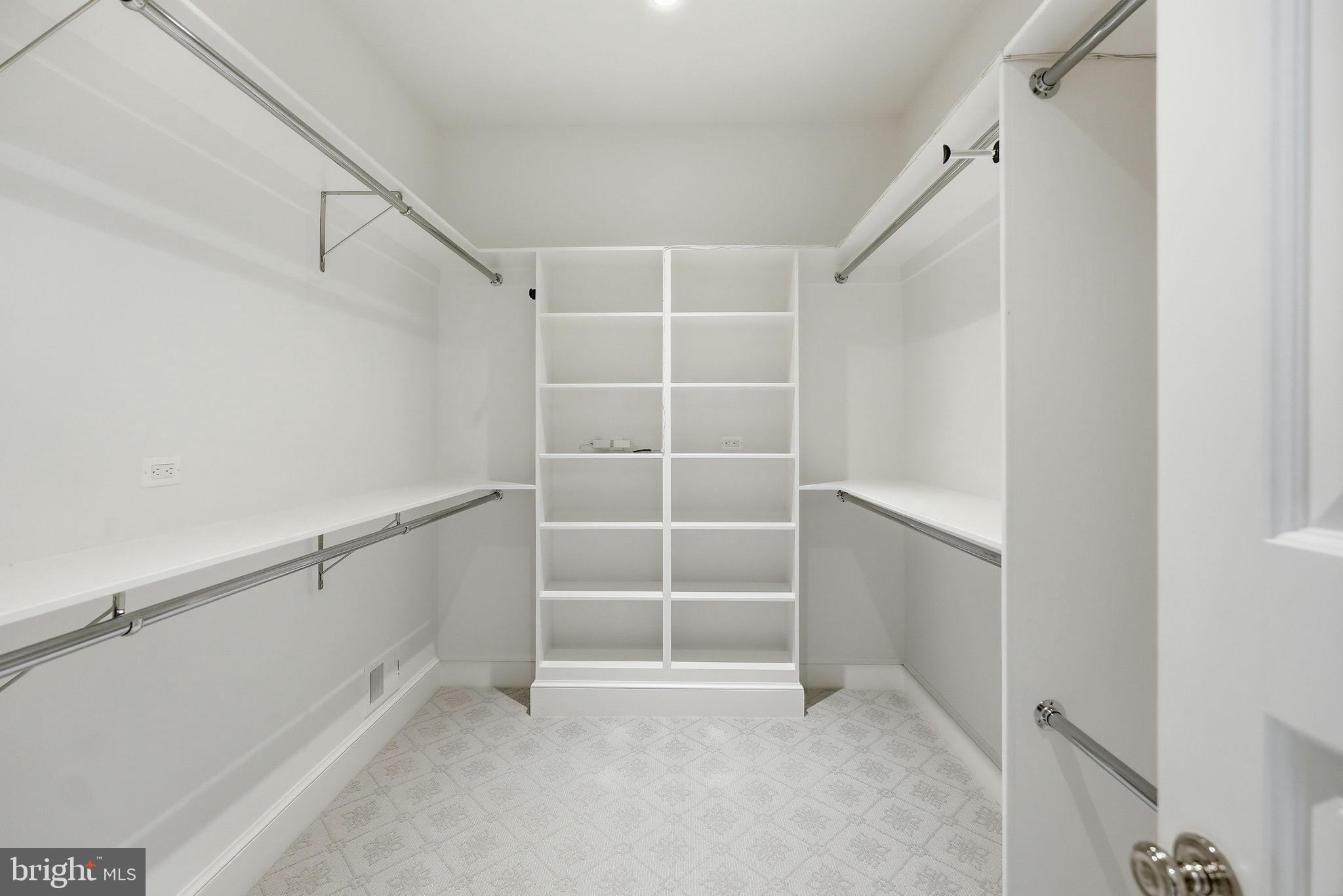 8917 HARVEST SQUARE COURT