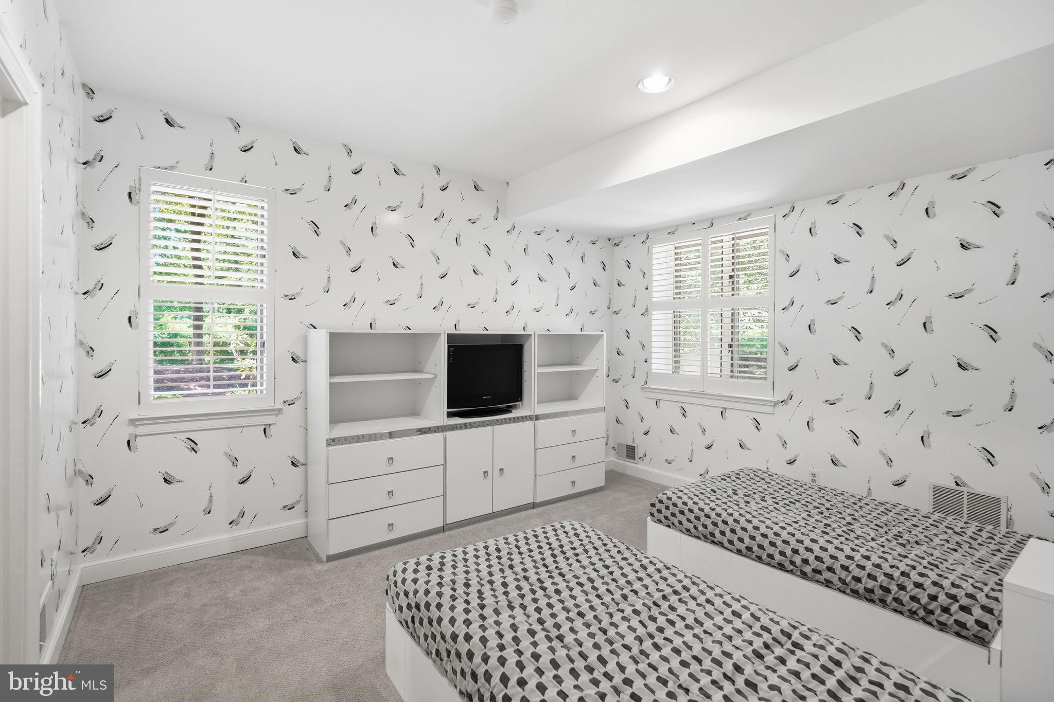 8917 HARVEST SQUARE COURT