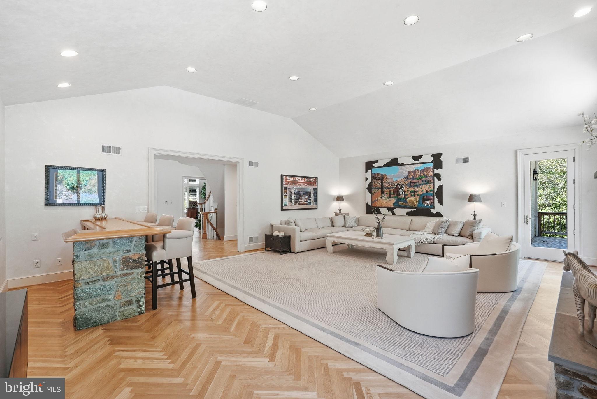 8917 HARVEST SQUARE COURT