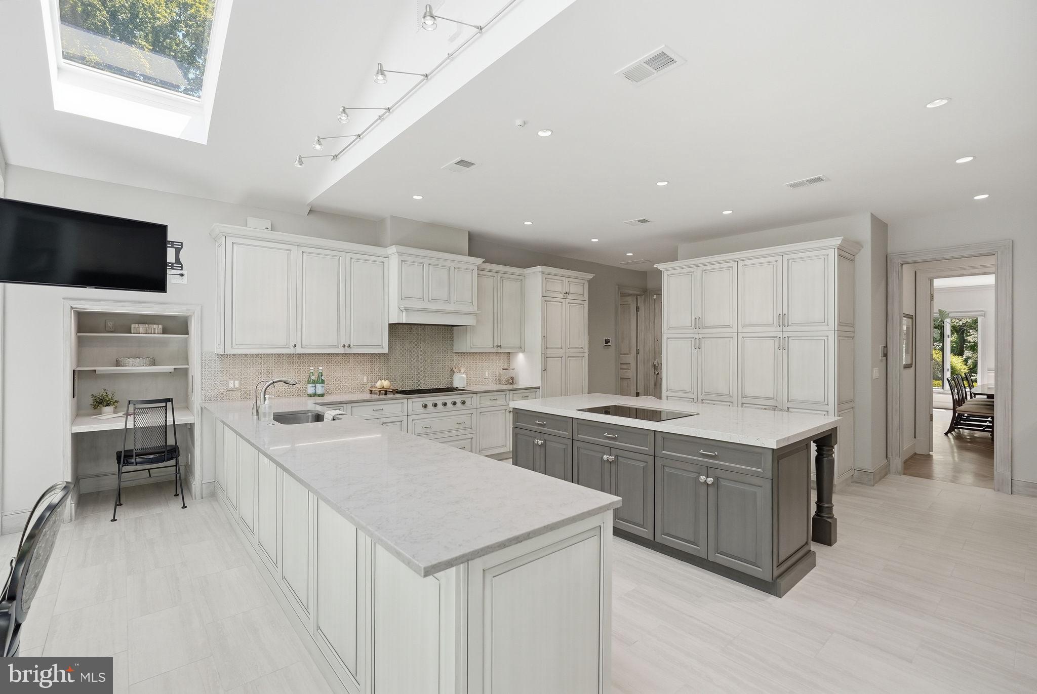 8917 HARVEST SQUARE COURT
