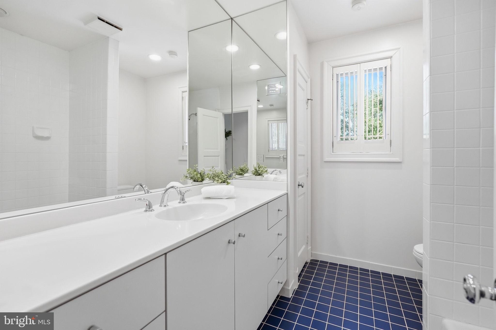 8917 HARVEST SQUARE COURT