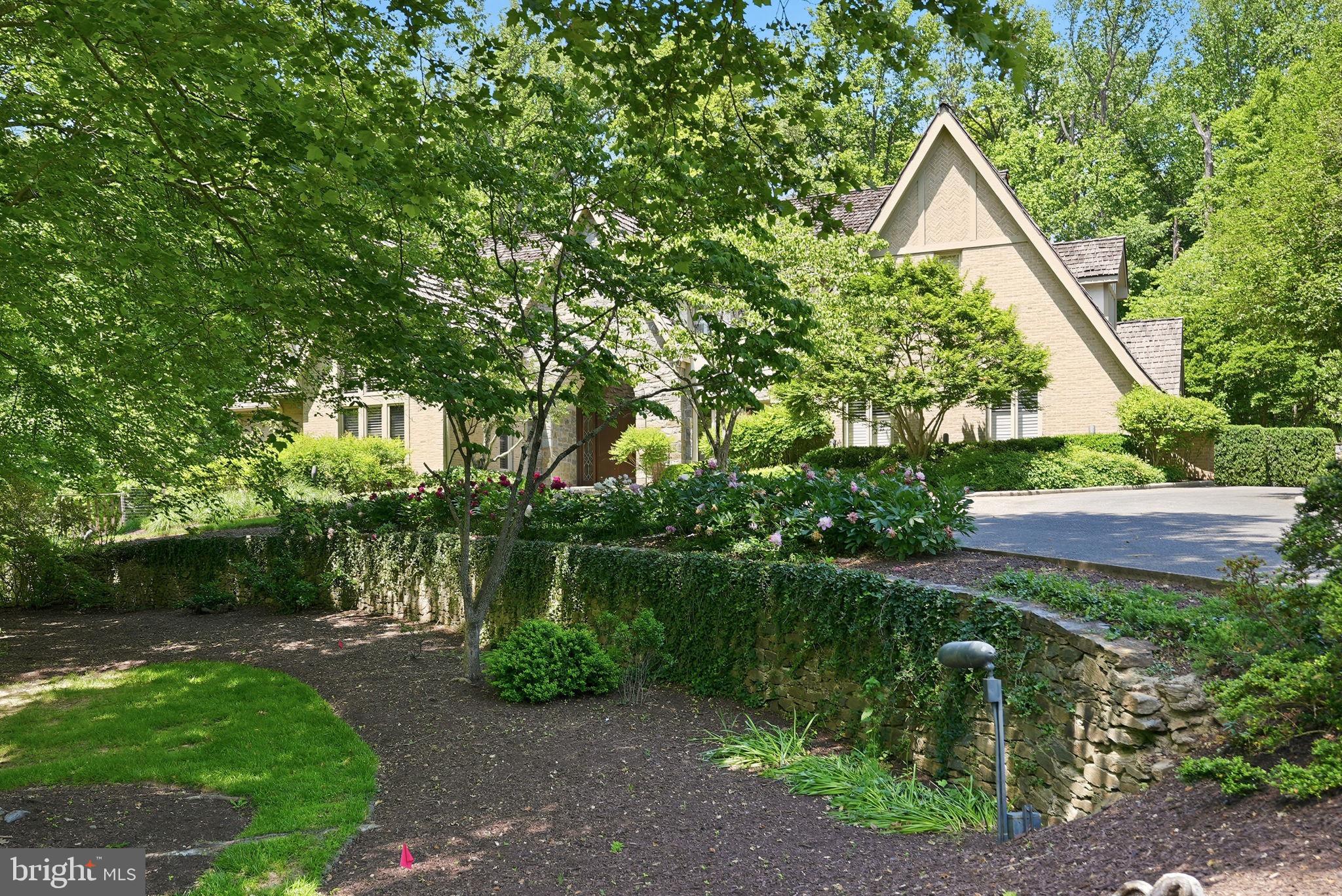 8917 HARVEST SQUARE COURT