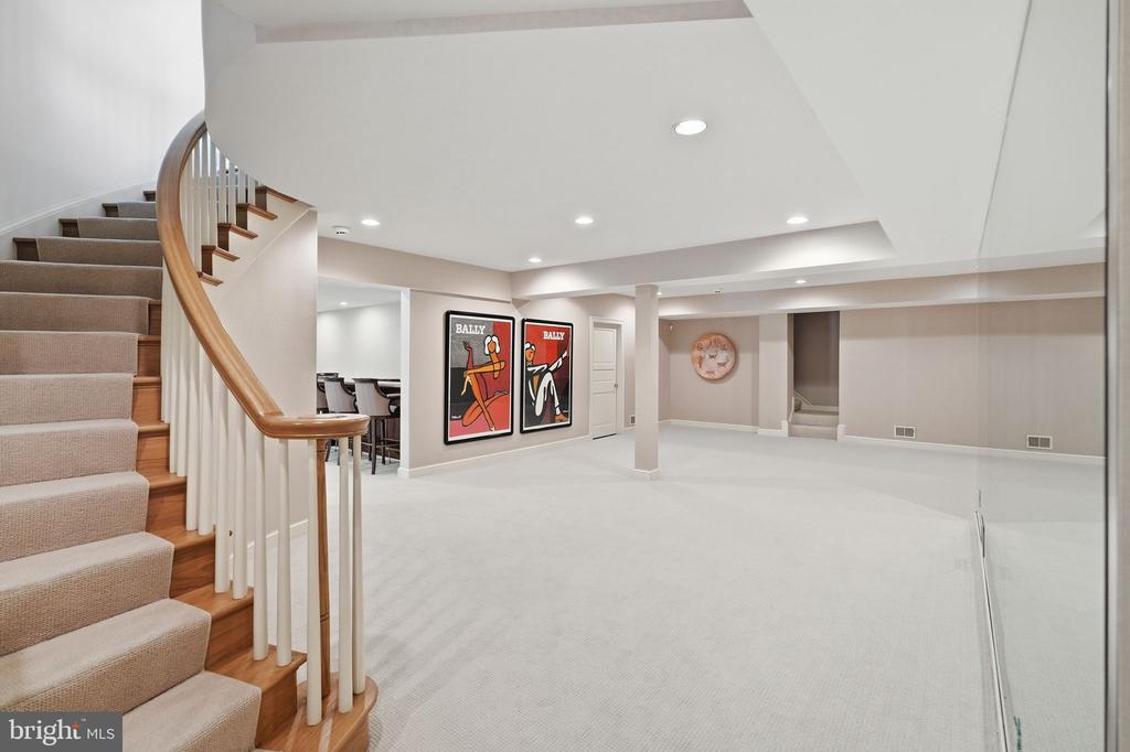 8917 HARVEST SQUARE COURT