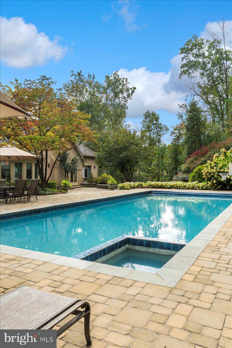 8917 HARVEST SQUARE COURT