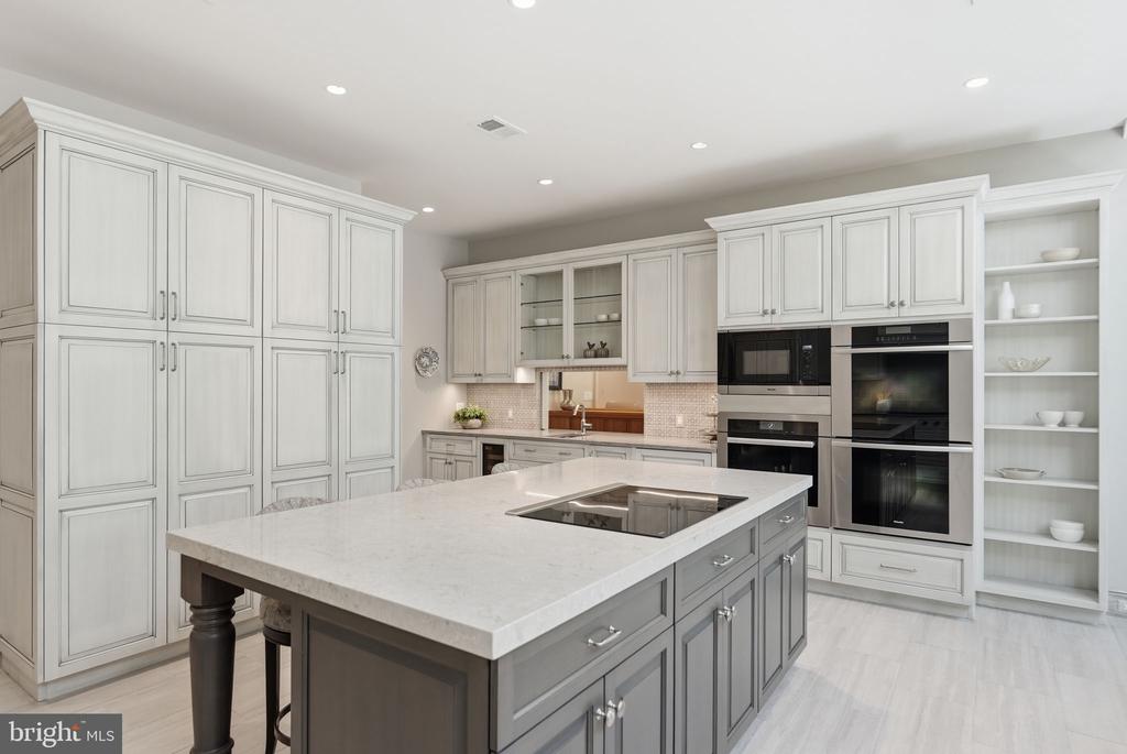 8917 HARVEST SQUARE COURT