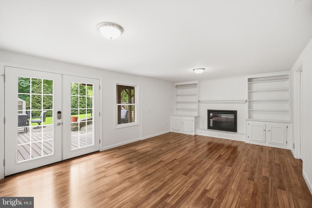 2604 WOODEDGE ROAD