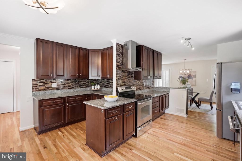 2604 WOODEDGE ROAD