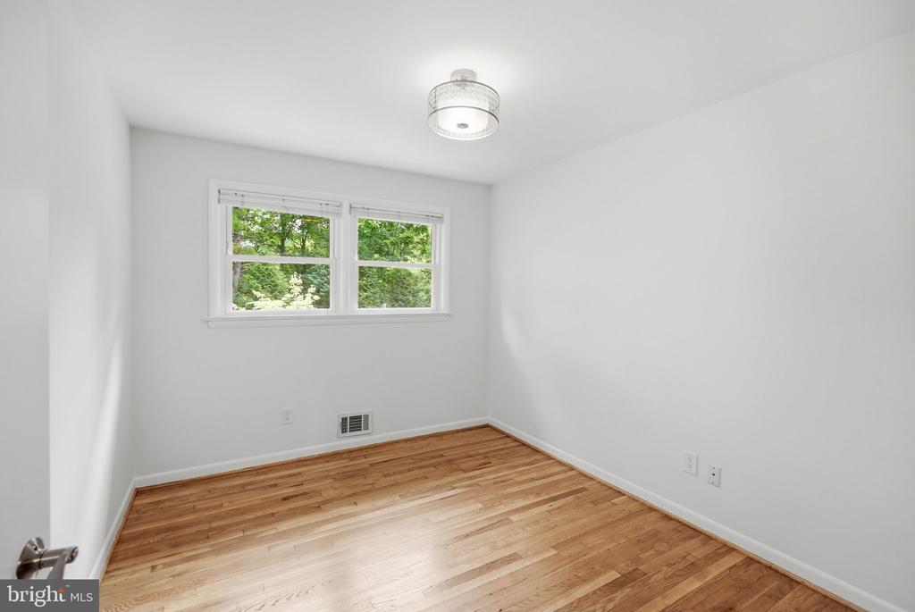 2604 WOODEDGE ROAD