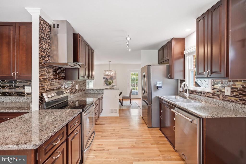 2604 WOODEDGE ROAD