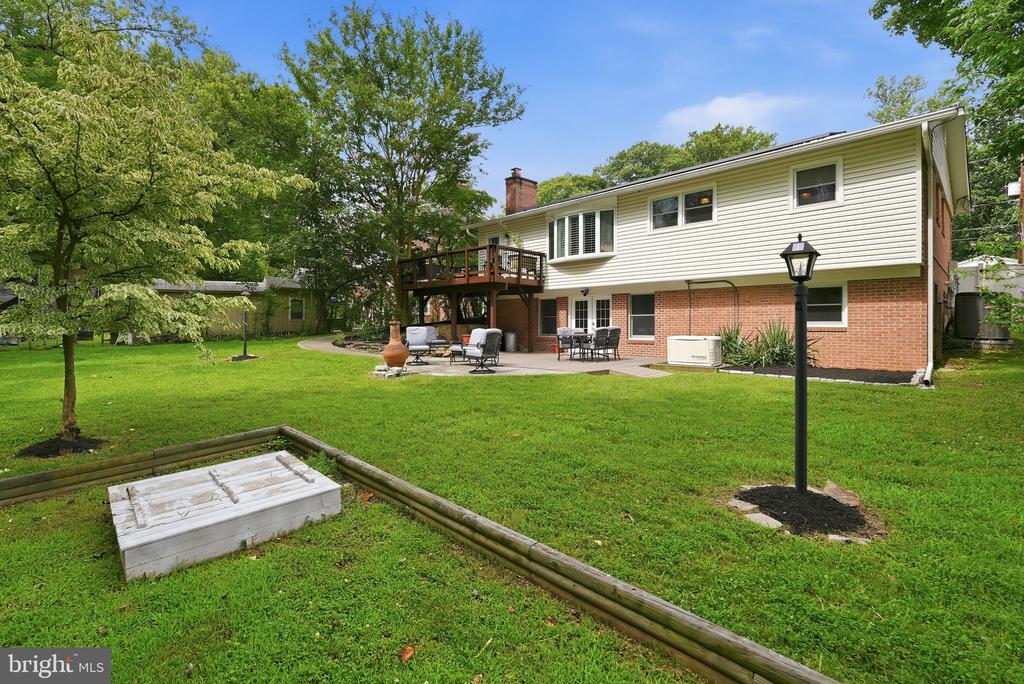 2604 WOODEDGE ROAD