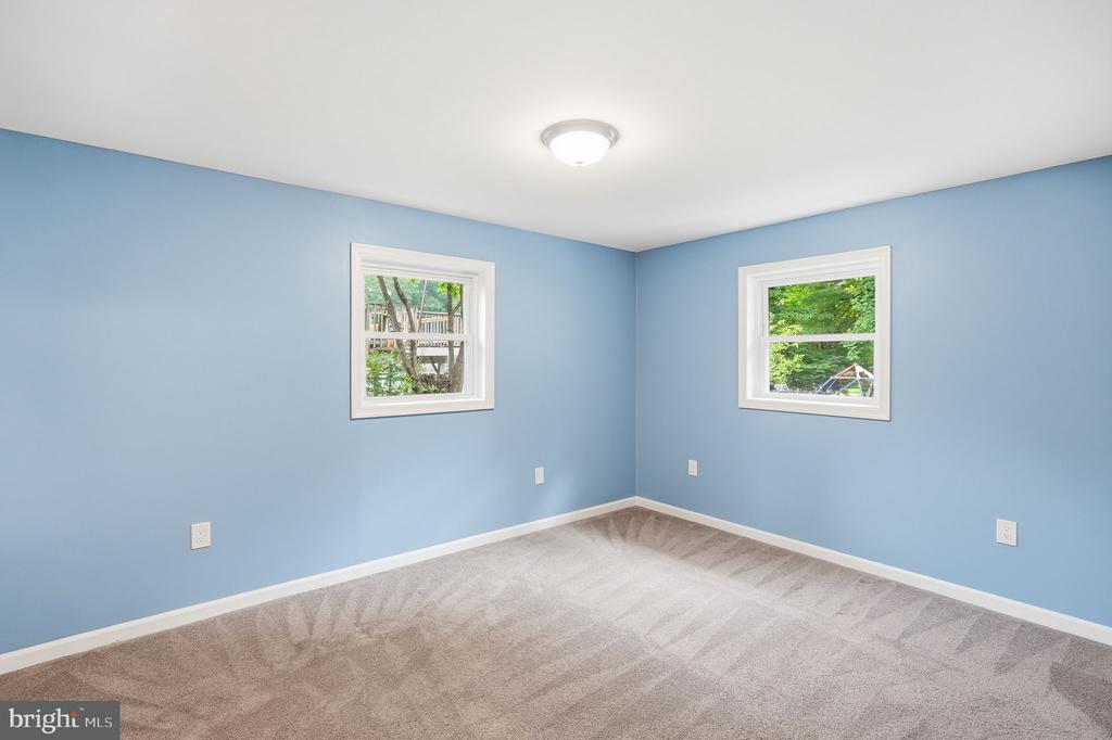 2604 WOODEDGE ROAD