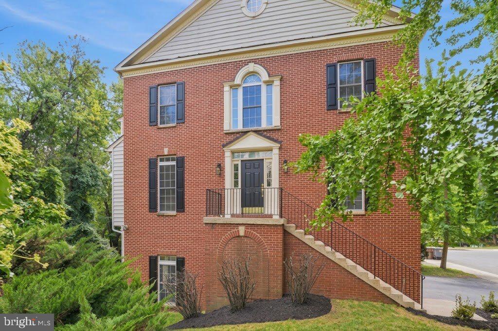 18 WADDINGTON COURT
