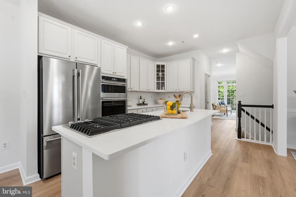 18 WADDINGTON COURT