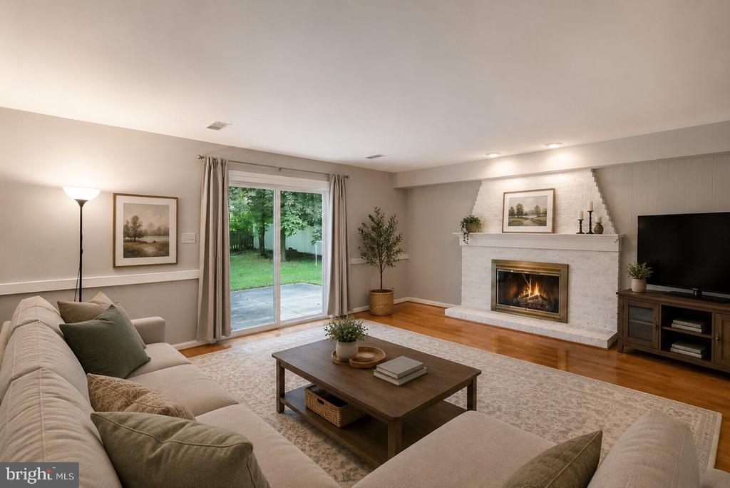 809 WOODLEY DRIVE