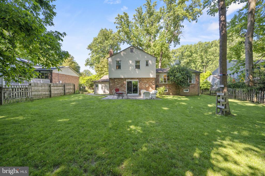 809 WOODLEY DRIVE