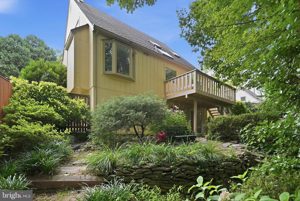 11213 ANGUS PLACE