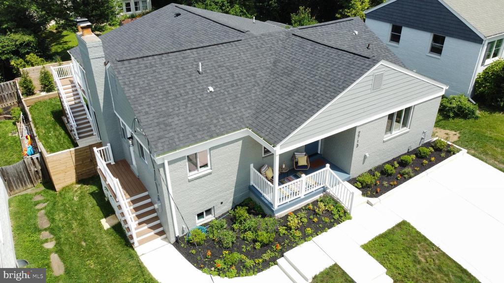 2713 NAVARRE DRIVE