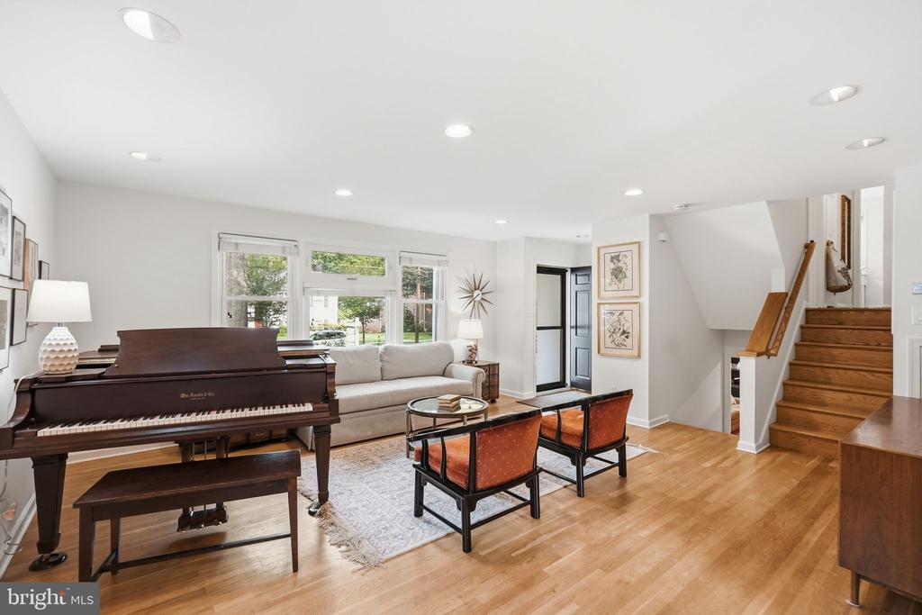 630 BLOSSOM DRIVE